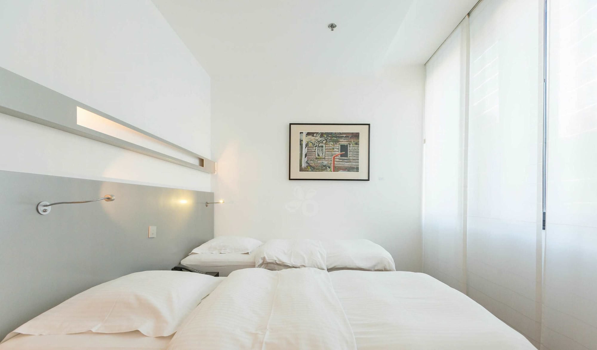 CLASSIC, QUEEN BED