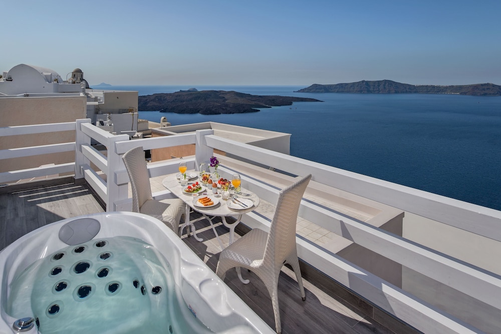 Thireas Hotel 35/69