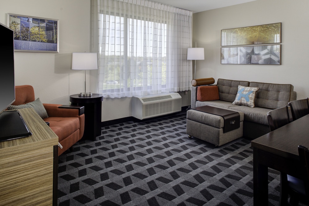 TOWNEPLACE SUITES DETROIT CANTON 17/30