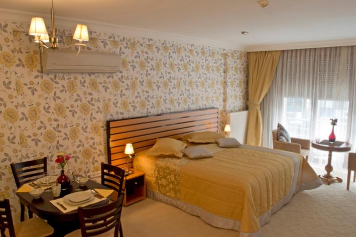 THE BOSPHORUS HOUSE 3/22
