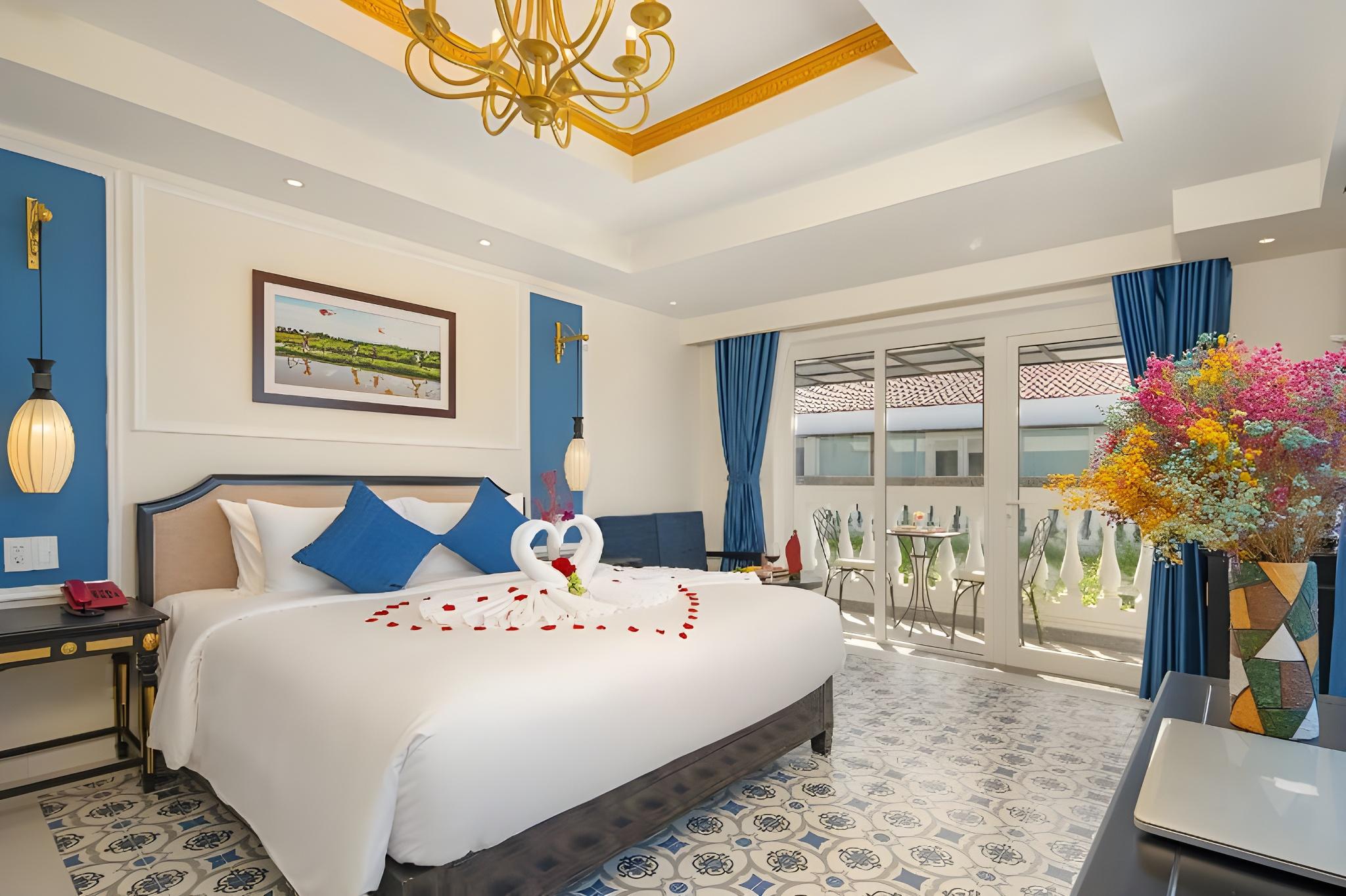 غرفة سوبيريور بسرير كينج بإطلالة على المسبح، Hoi An Blue Sky Boutique Spa 2/2