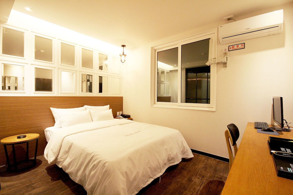 2Day Hotel 19/50
