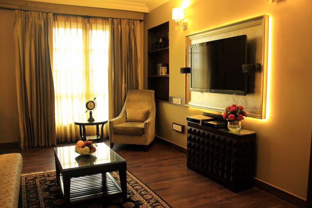 The Pllazio Hotel 33/50
