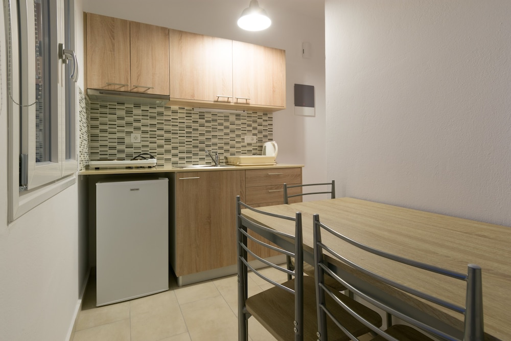 Socrates Apartments &amp; Restaurant 30/48