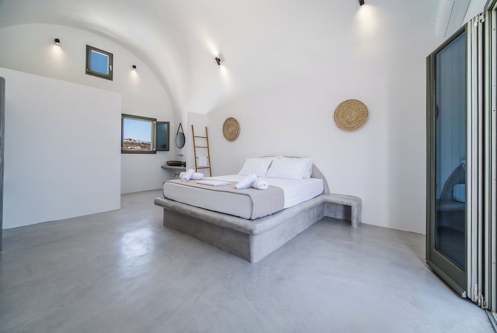 Suite, King Bed, Sea View, Outdoor Jetted Tub