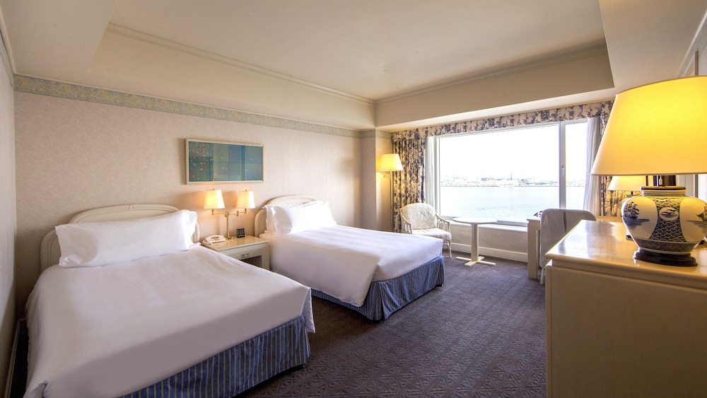 InterContinental Yokohama Grand 11/73
