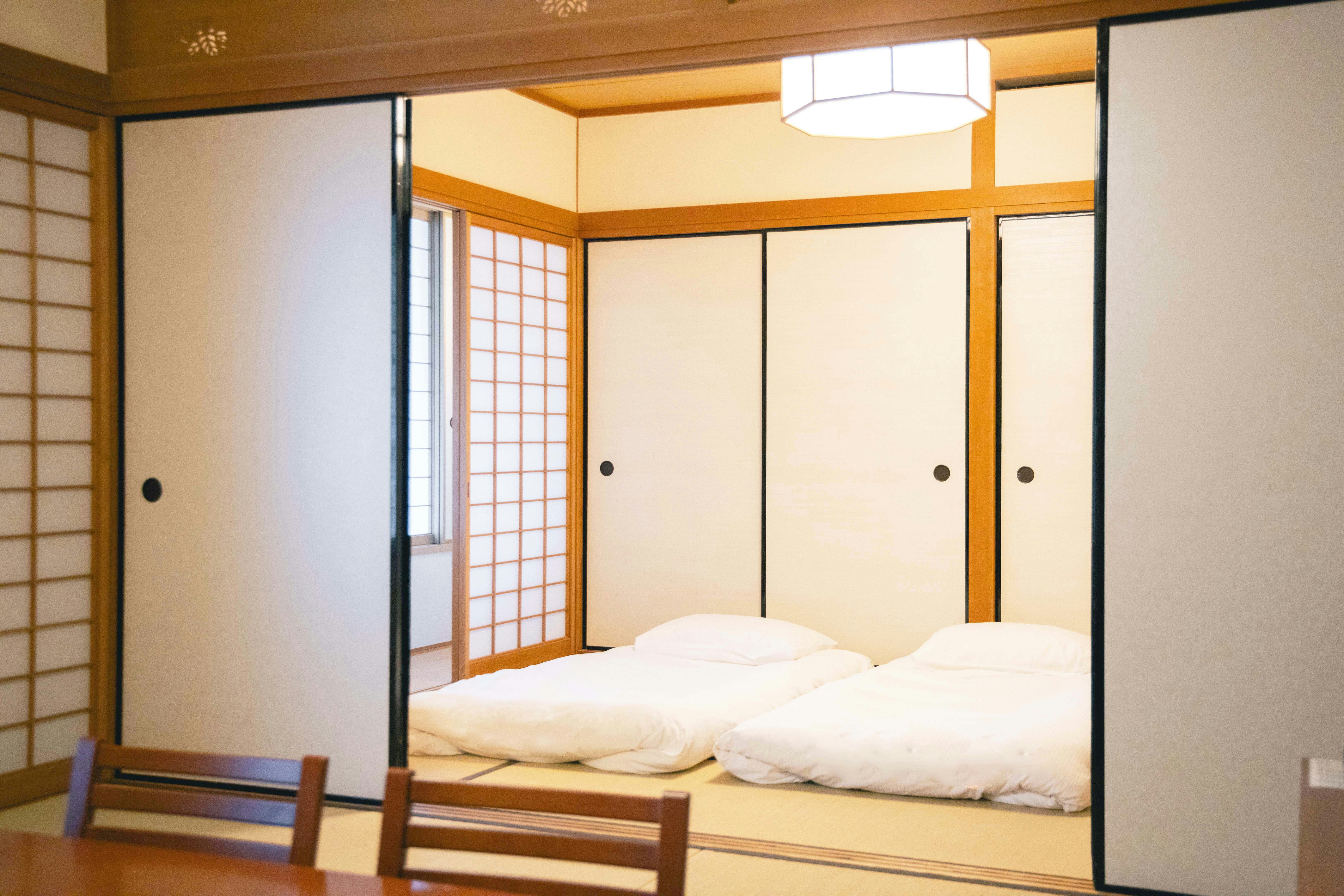 JAPANESE, SUITE