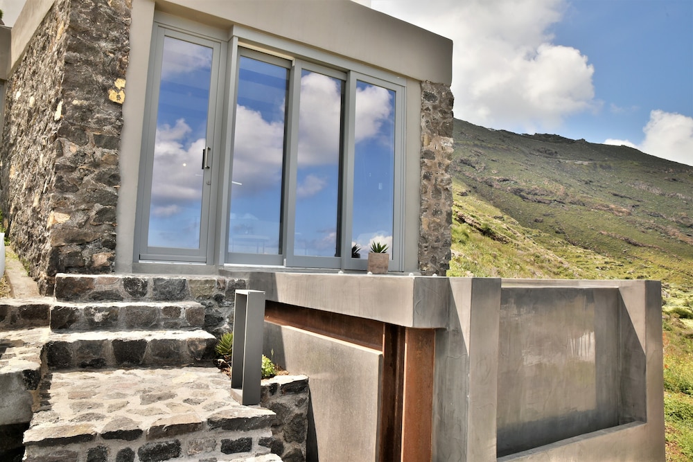 Horizon Mills Villas & Suites 6/50