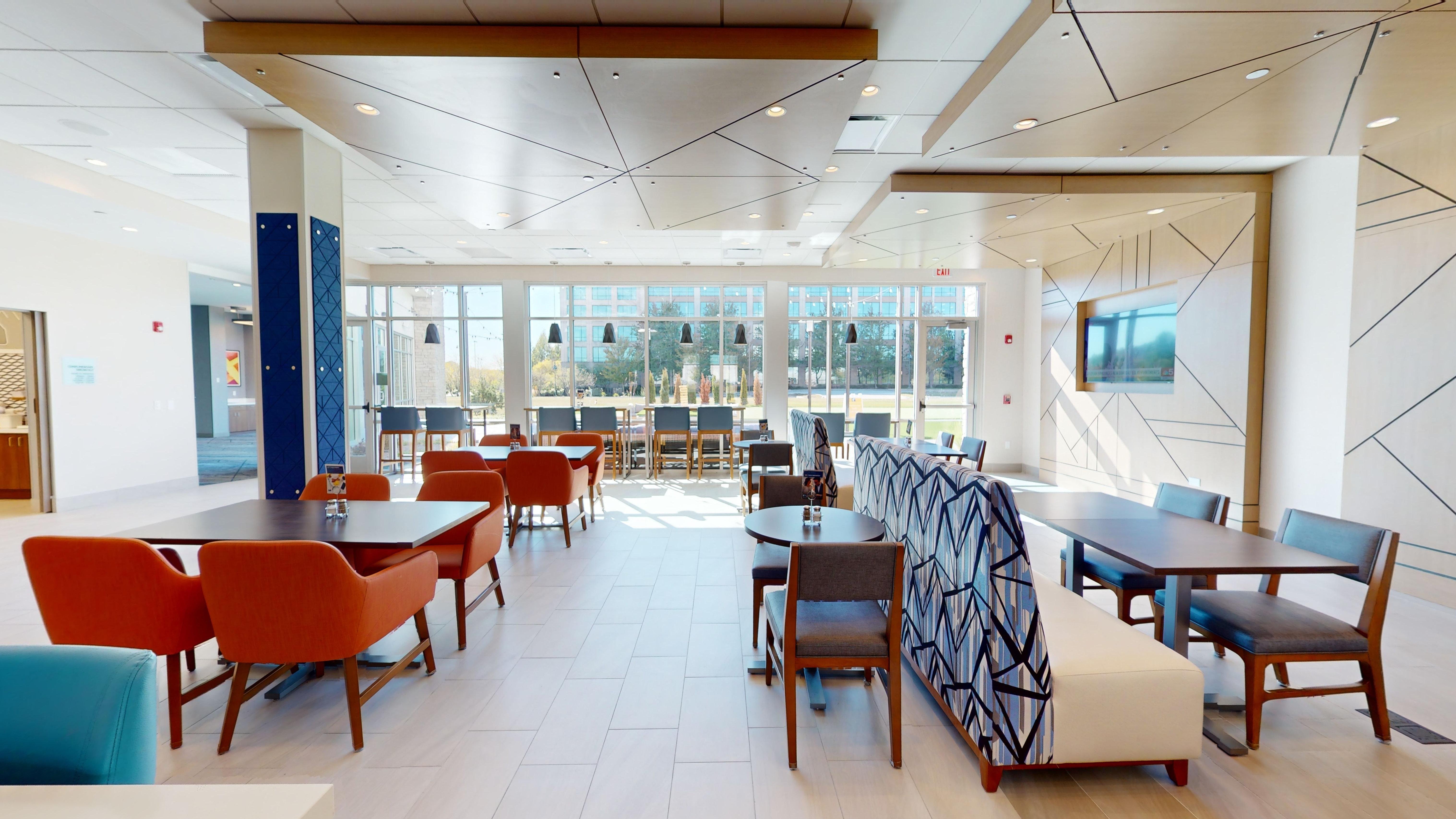 Holiday Inn Express & Suites Chicago Schaumburg, an IHG Hotel 31/50