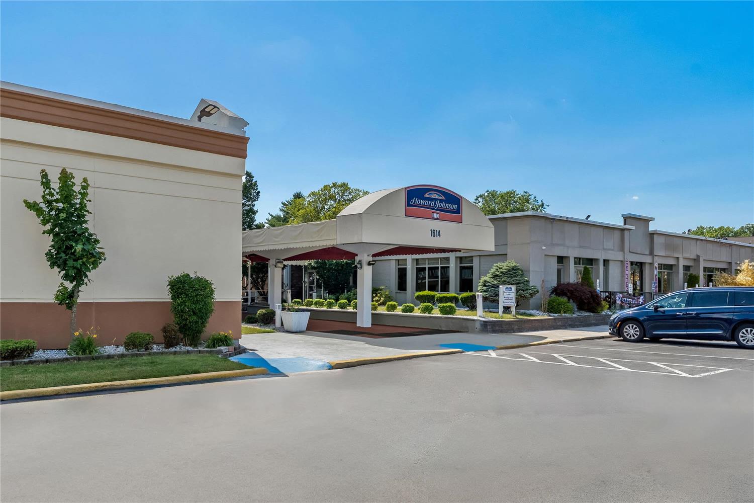 Howard Johnson By Wyndham Albany 35/43