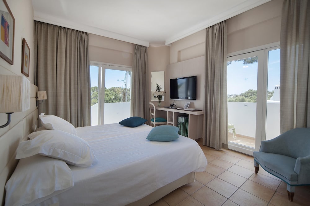 ROOM, TWIN BEDS, SEA VIEW, BALCONY