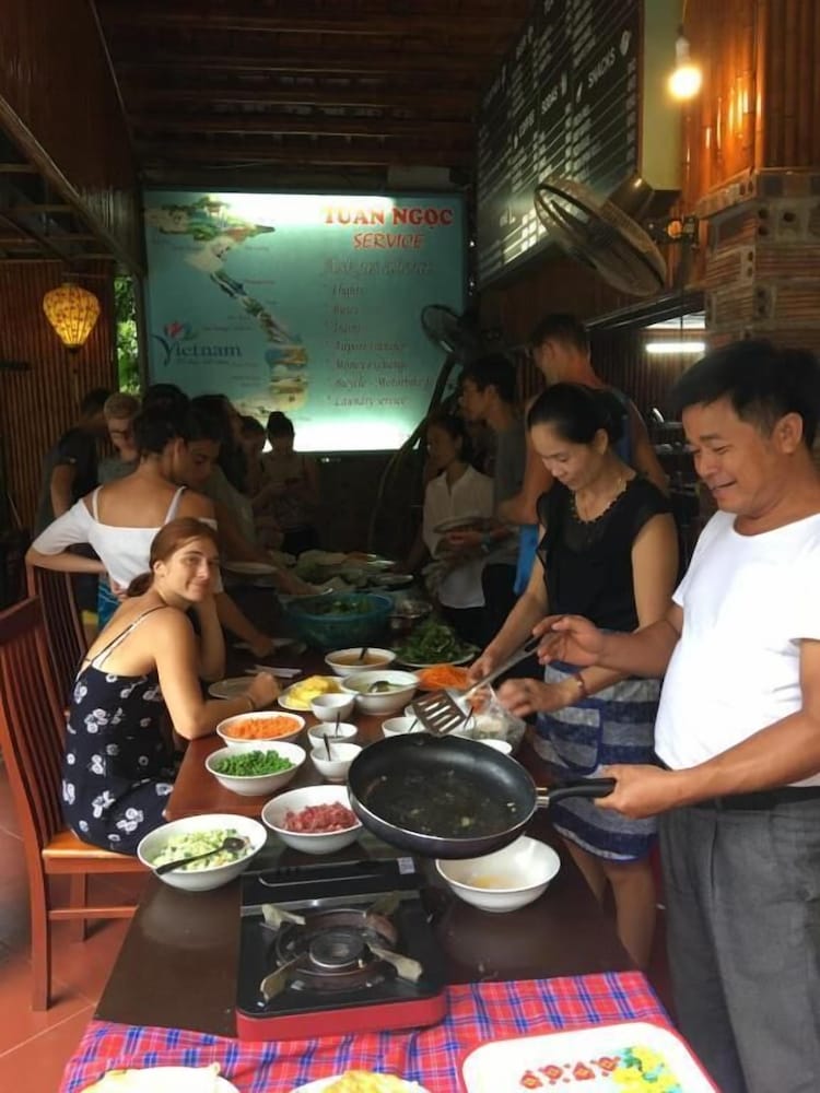Tuan Ngoc Hotel 54/72
