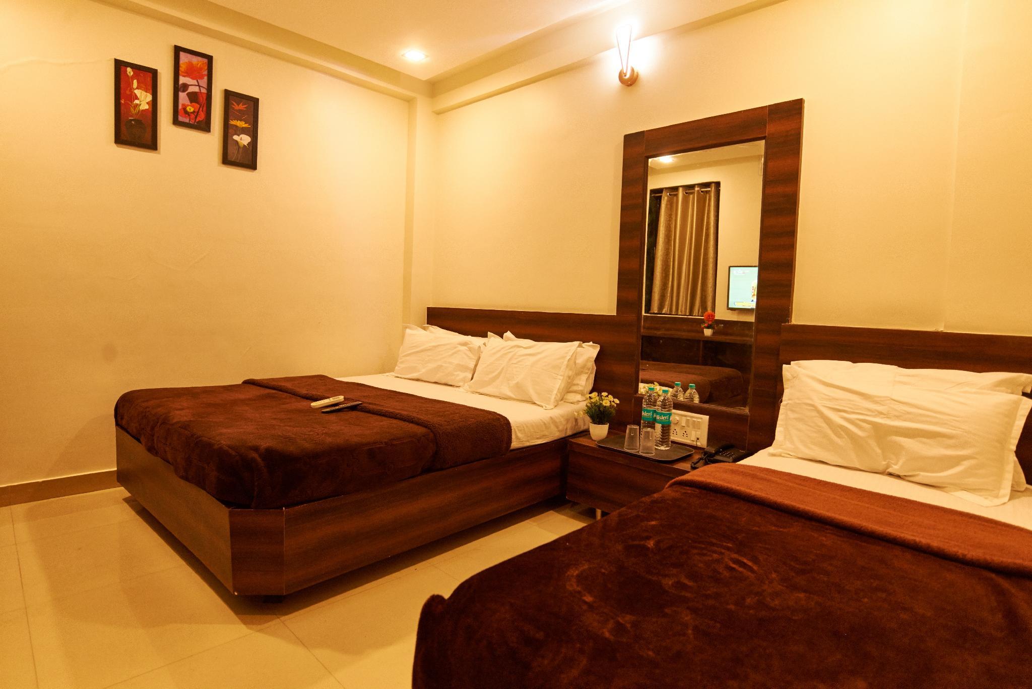 غرفة ثلاثية، Hotel Disha Palace 3/3