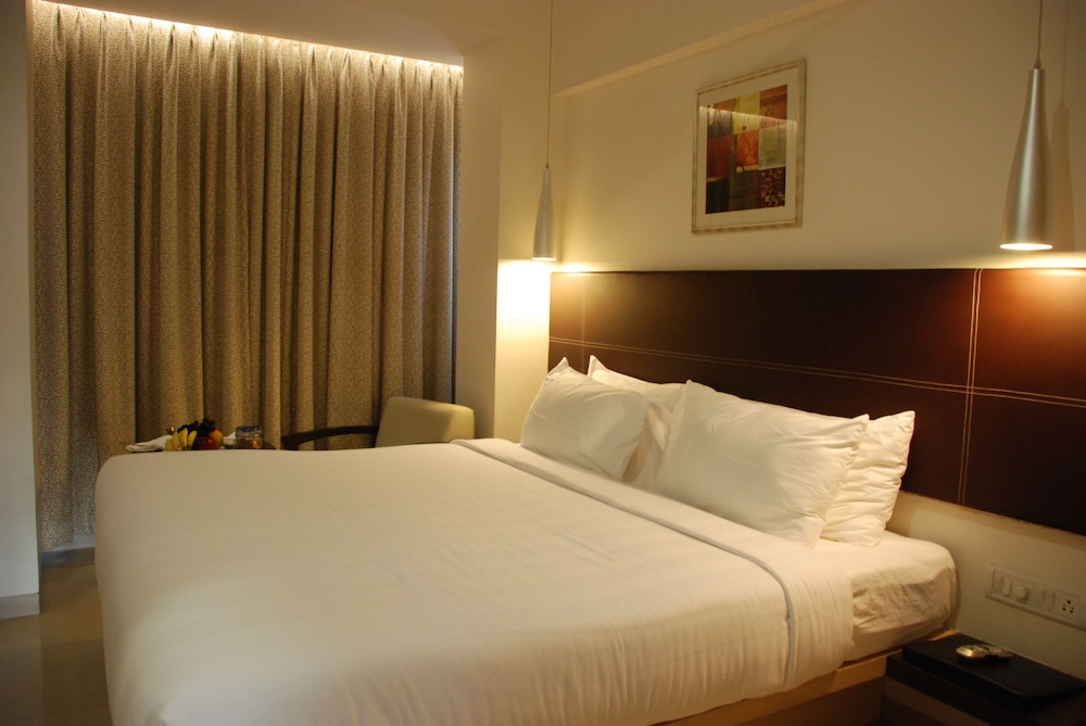 Oriental Residency Hotel 18/49