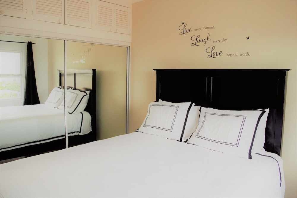 New Kingston Luxury Apt The Bromptons 8/22