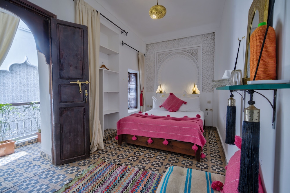 Riad Lumiere D Orient 9/73