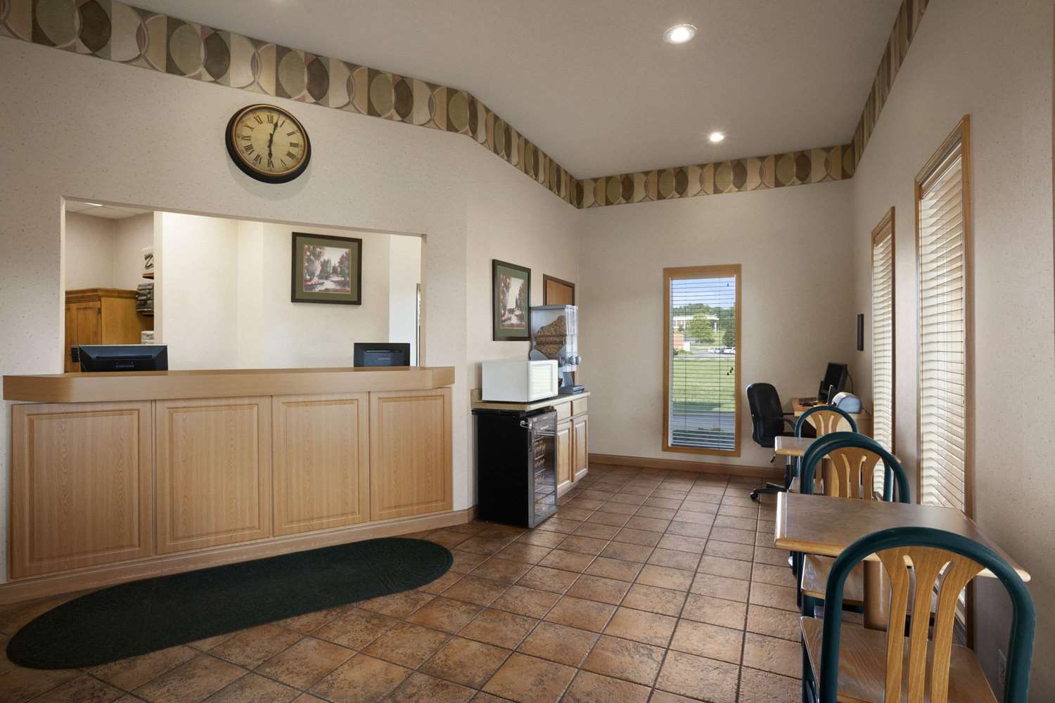 Super 8 by Wyndham Collinsville St. Louis 3/15