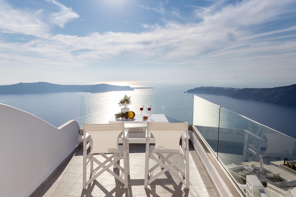 Unique Suites 42/50