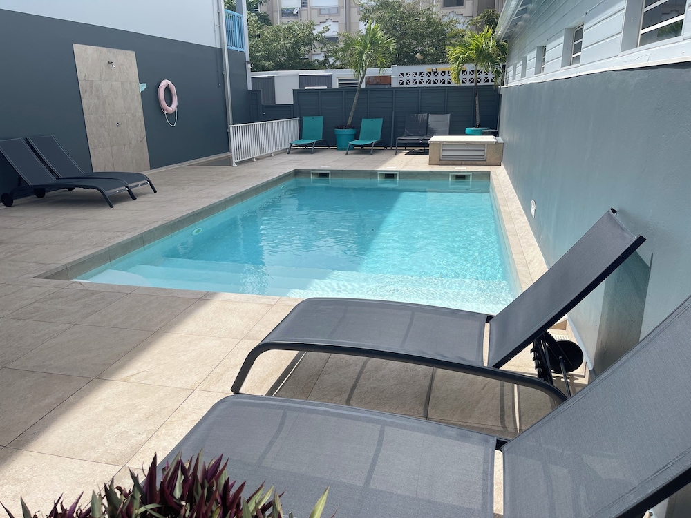 KARAIBES HOTEL 63/65