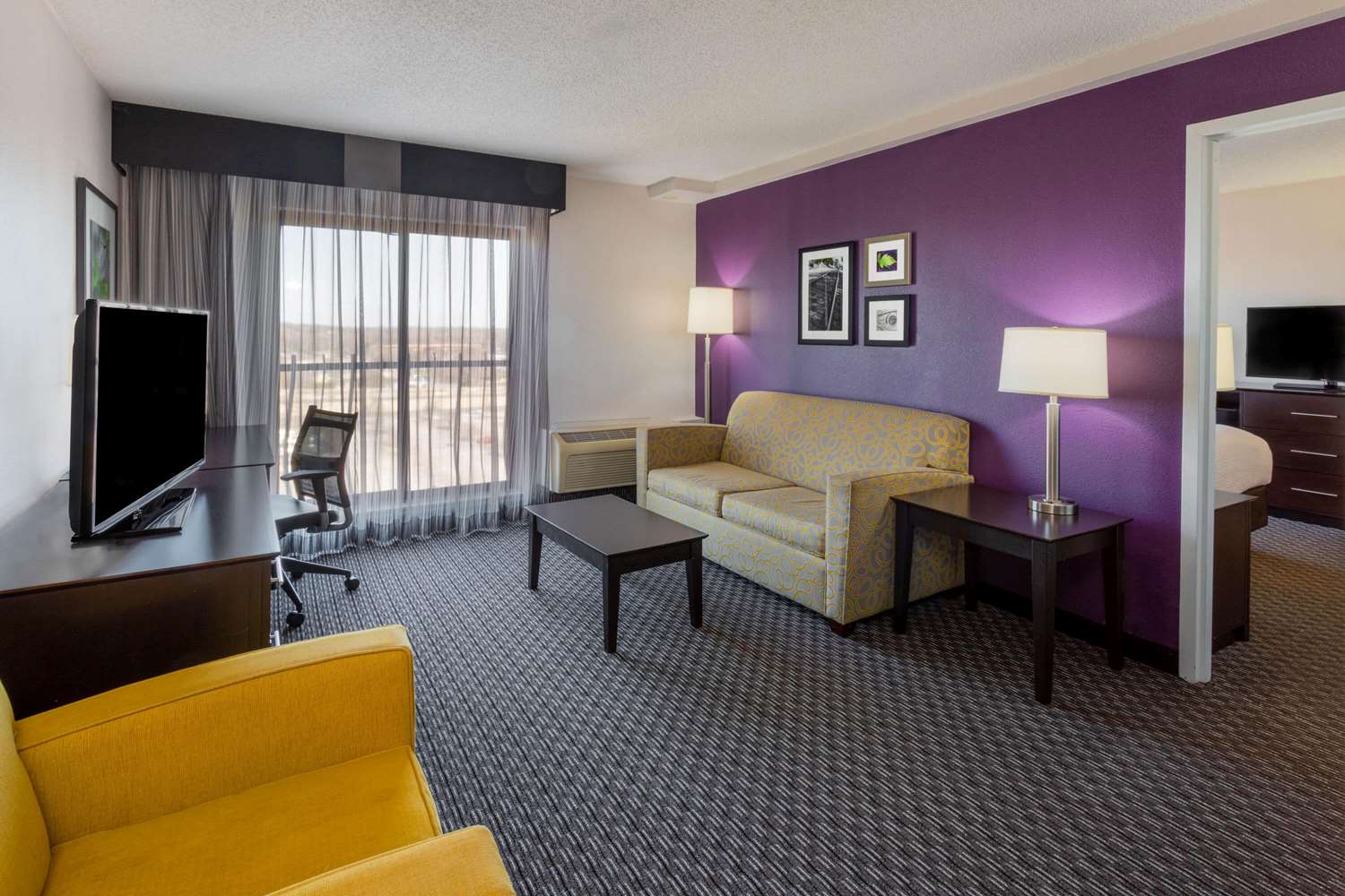 La Quinta Inn & Suites by Wyndham Minneapolis Bloomington W 30/52