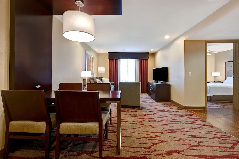 Homewood Suites by Hilton Albuquerque Airport 36/56