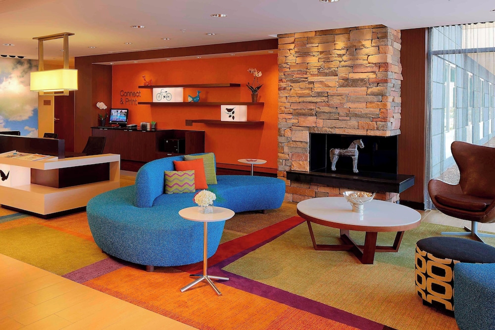 Fairfield Inn Suites Springfield Northampton Amherst 32/52