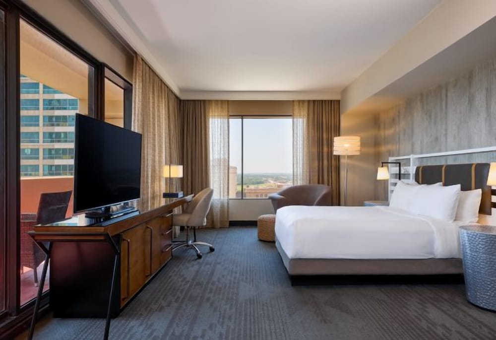Room, Queen Bed, Balcony