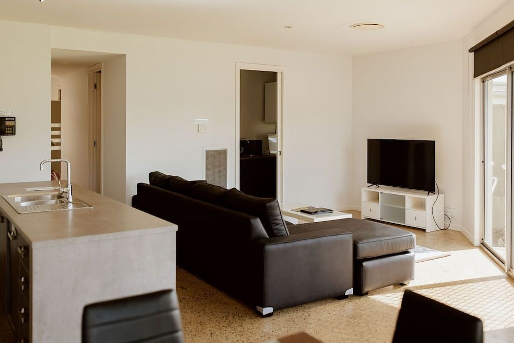 TINDARRA RESORT 55/73