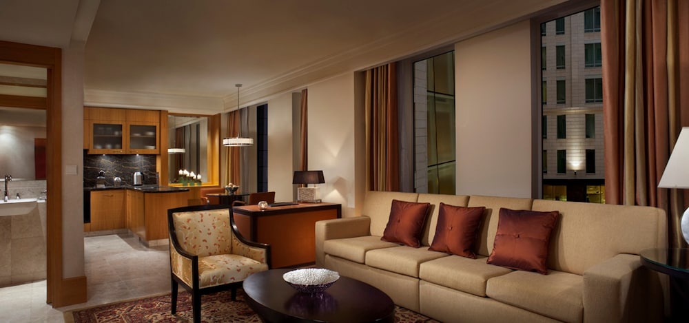 The Ritz-Carlton DIFC Executive Residences 16/31