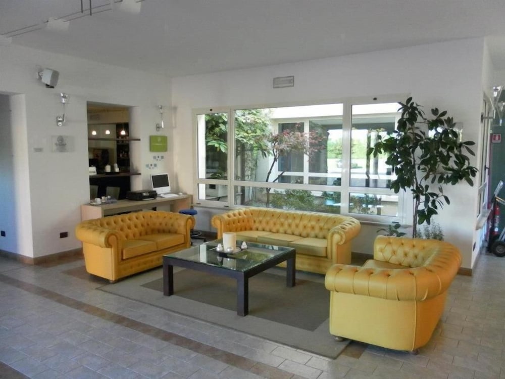 Bleis Hotel 25/50
