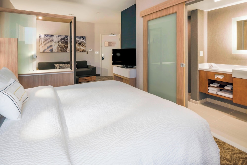 Springhill Suites Fishkill 12/56