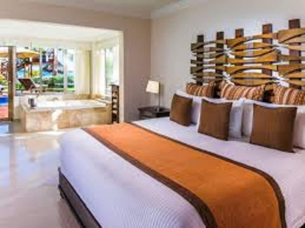 El Dorado Seaside Suites Oceanfront, All & More Inclusive - Adults Only 4/50