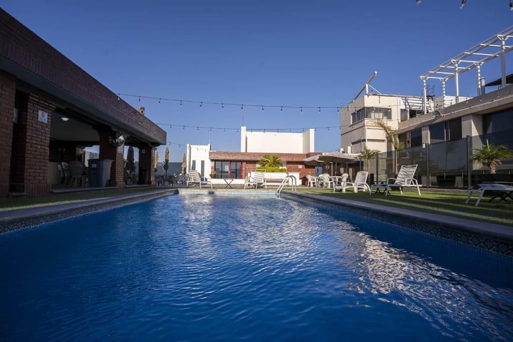 Hotel Real Plaza 66/69
