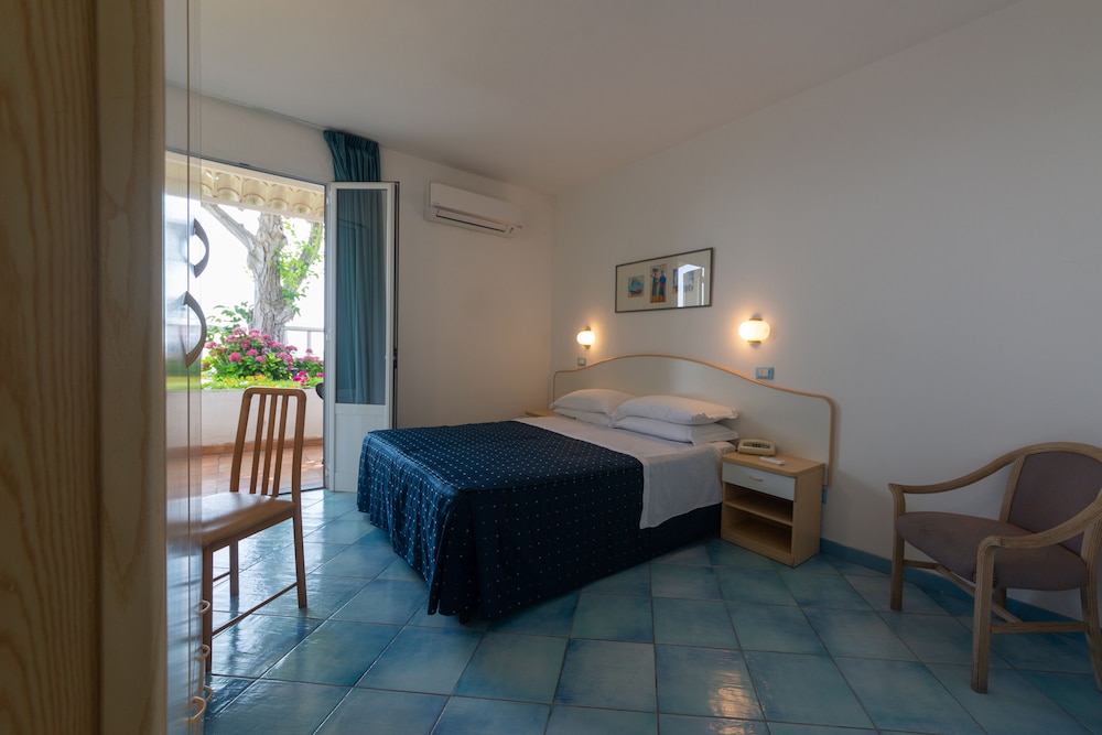 Hotel Villa Ireos 21/50