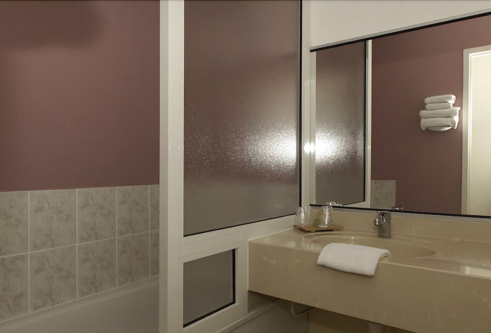 Citotel Hostellerie Saint Vincent Beauvais 25/41