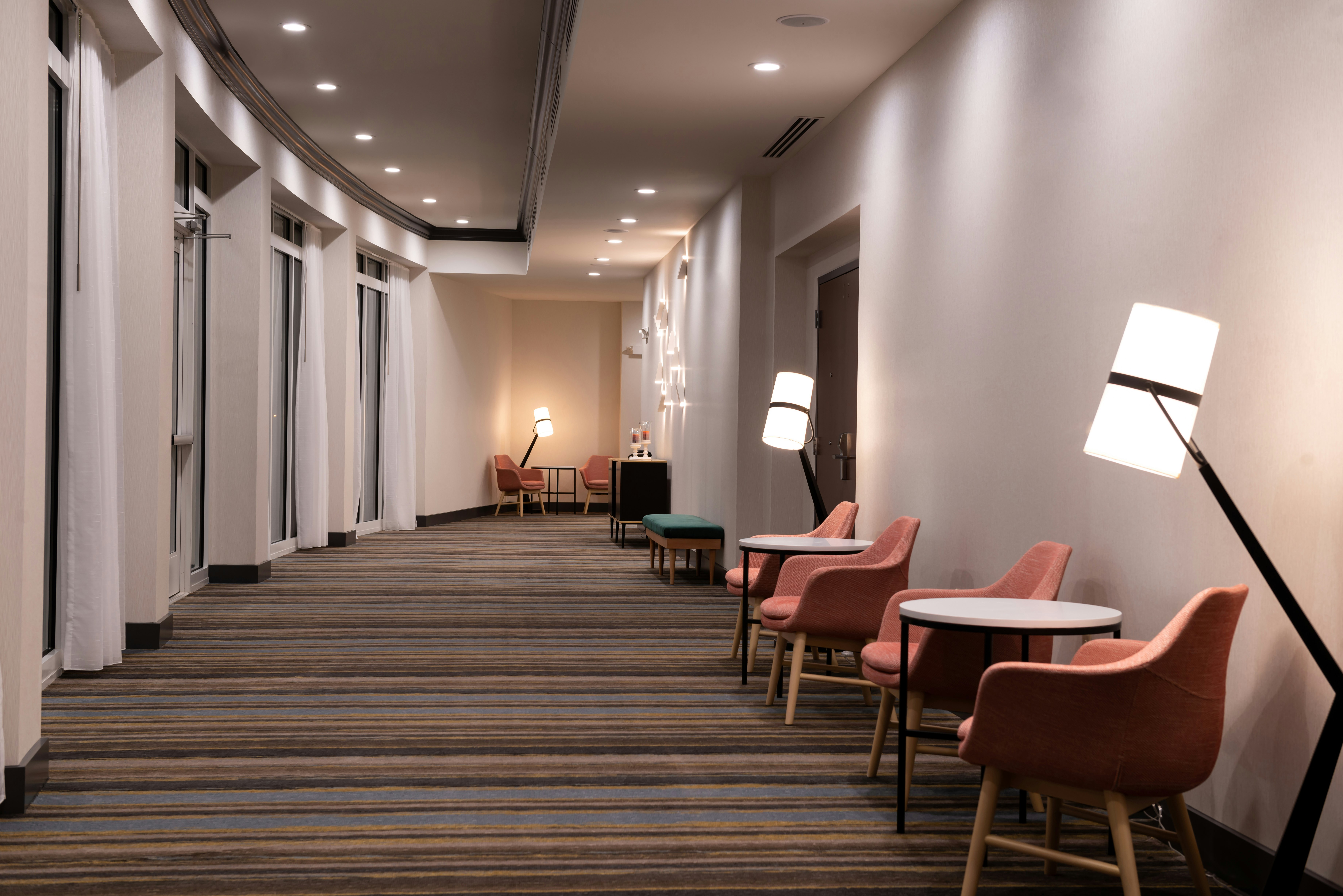 Holiday Inn & Suites Orlando I-Drive - Theme Parks 43/77