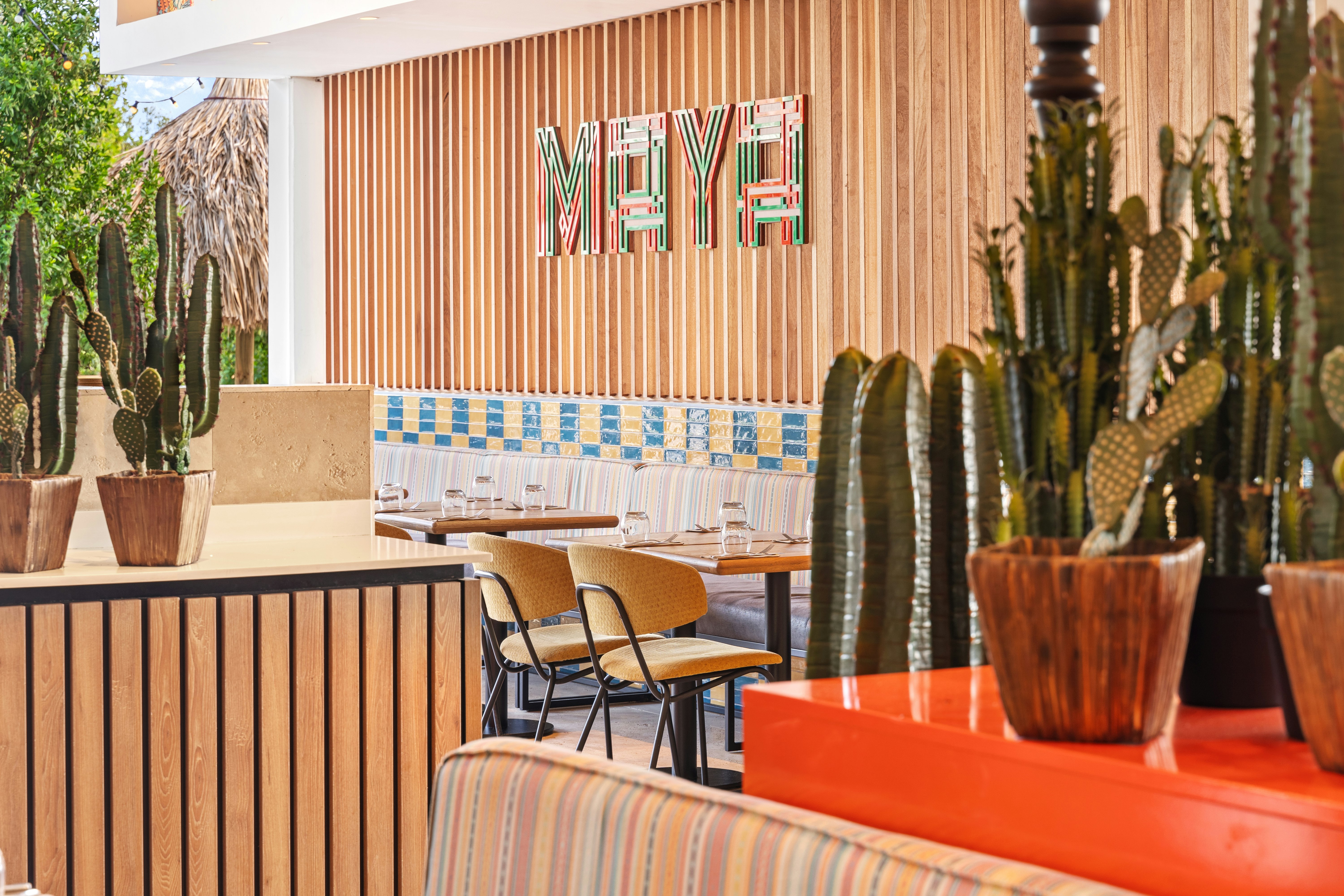 The Rif at Mangrove Beach Corendon Curacao All-Inclusive, Curio by Hilton 65/76