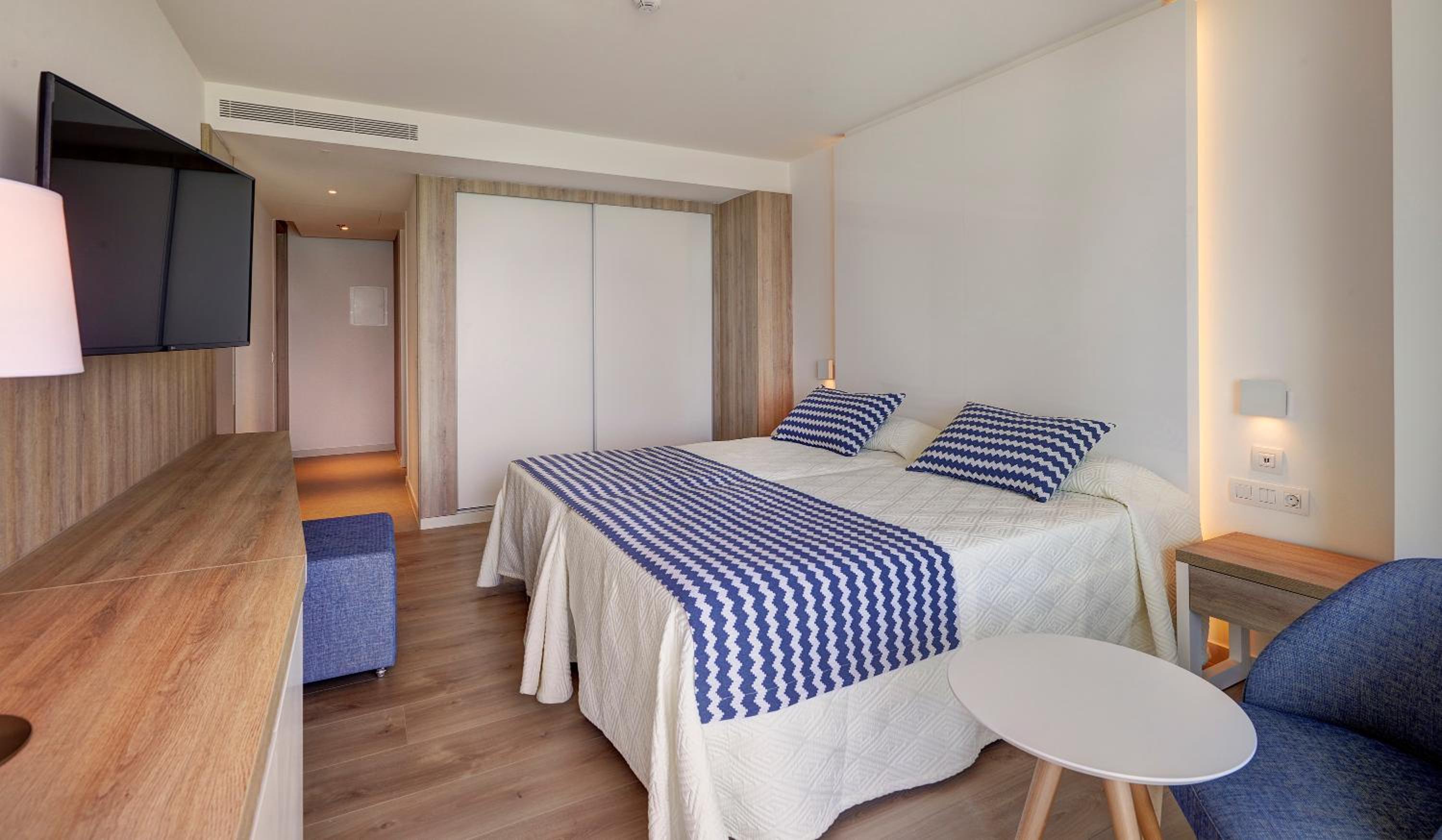 Budget, Double Bed