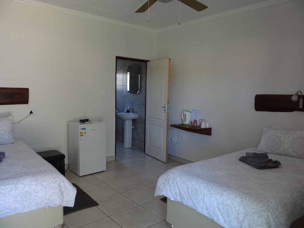 Eden Self Catering Chalets 17/50
