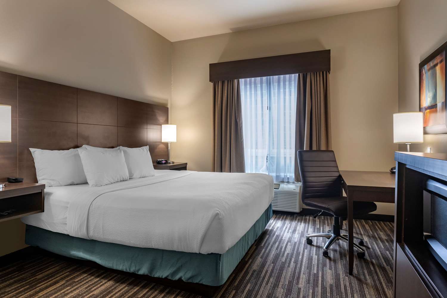 Best Western Plus Dartmouth Hotel Suites 5/42