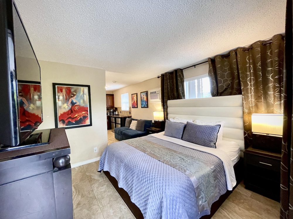 Sheridan Suites Apartment Hotel 18/69