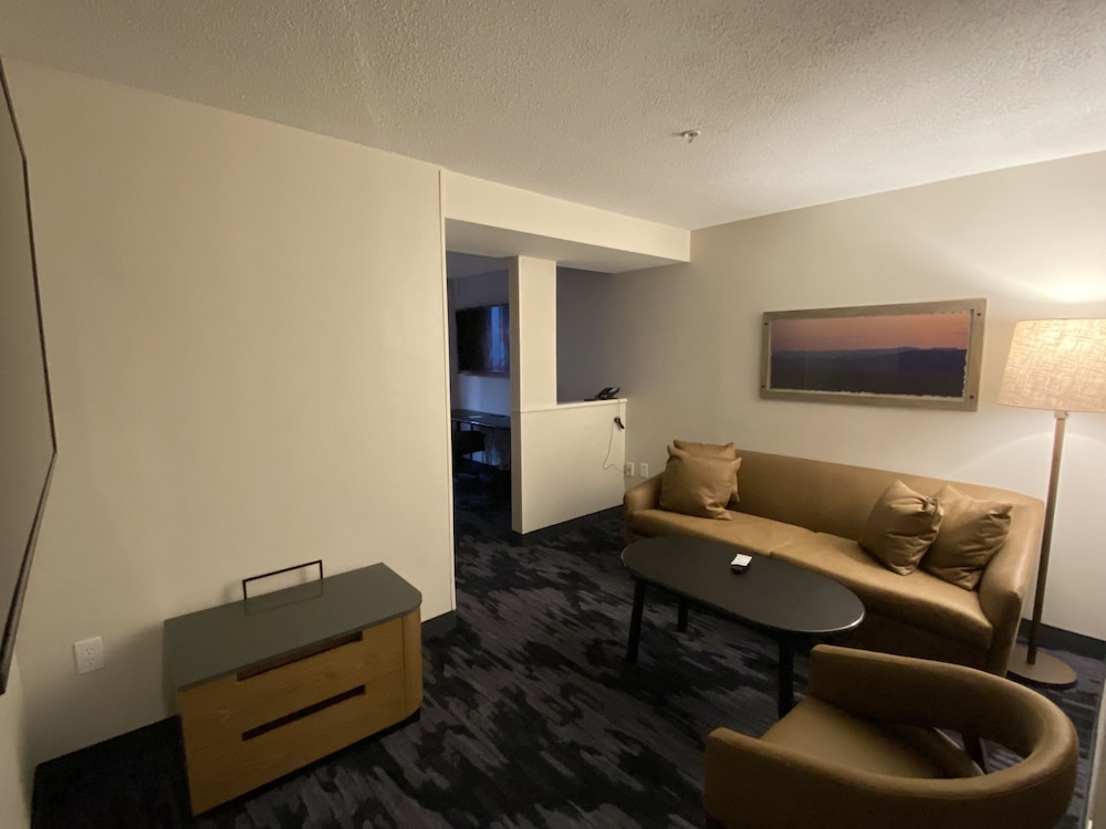 Fairfield Inn Suites Saratoga Malta 16/19