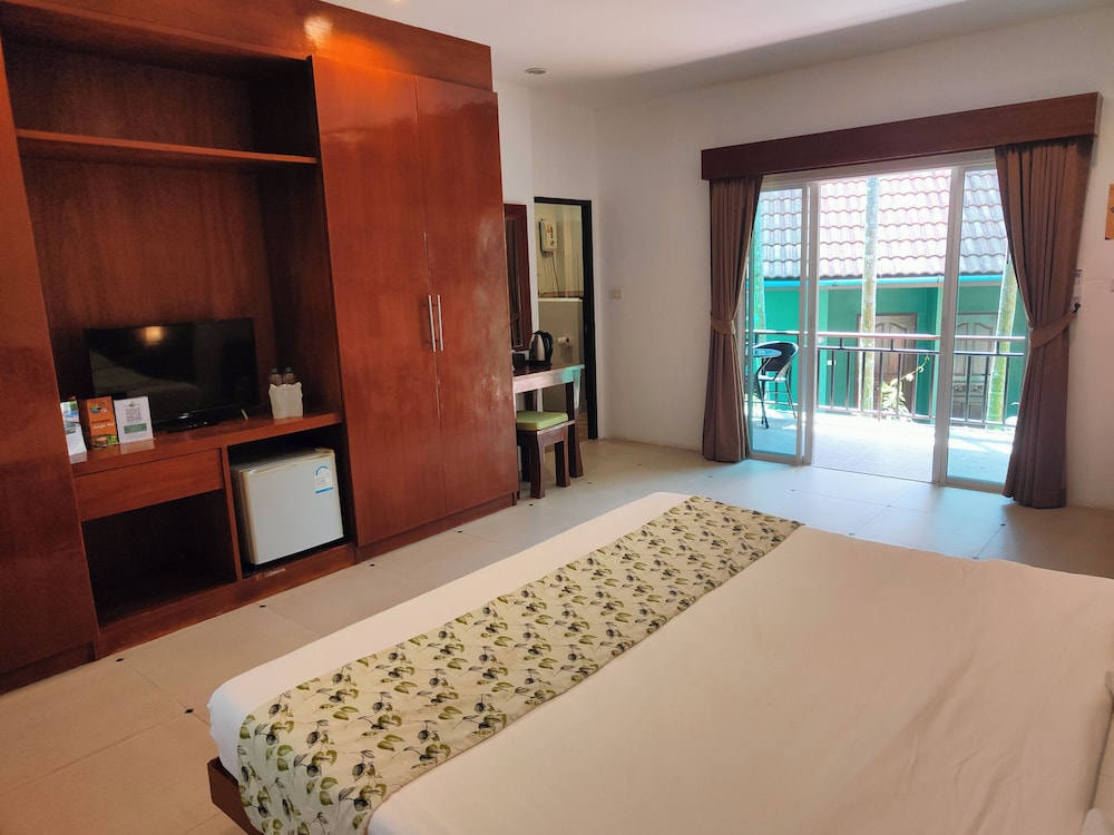 Phuket Jungle Experience Resort 8/35