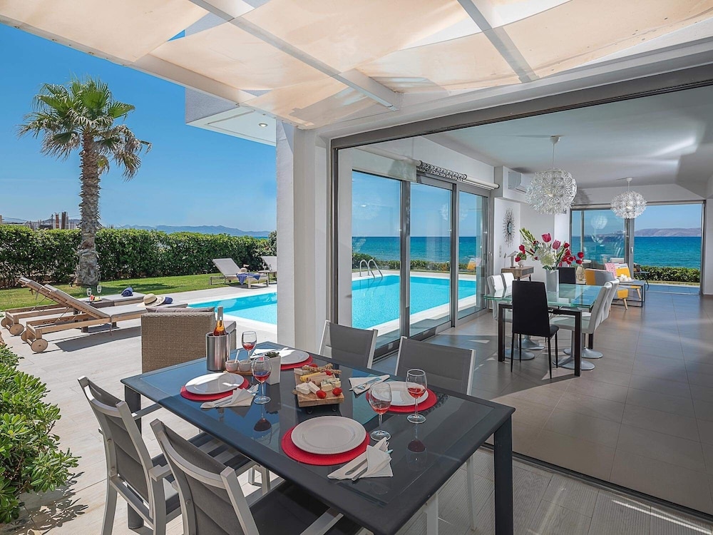 Villa Almyra 20/36