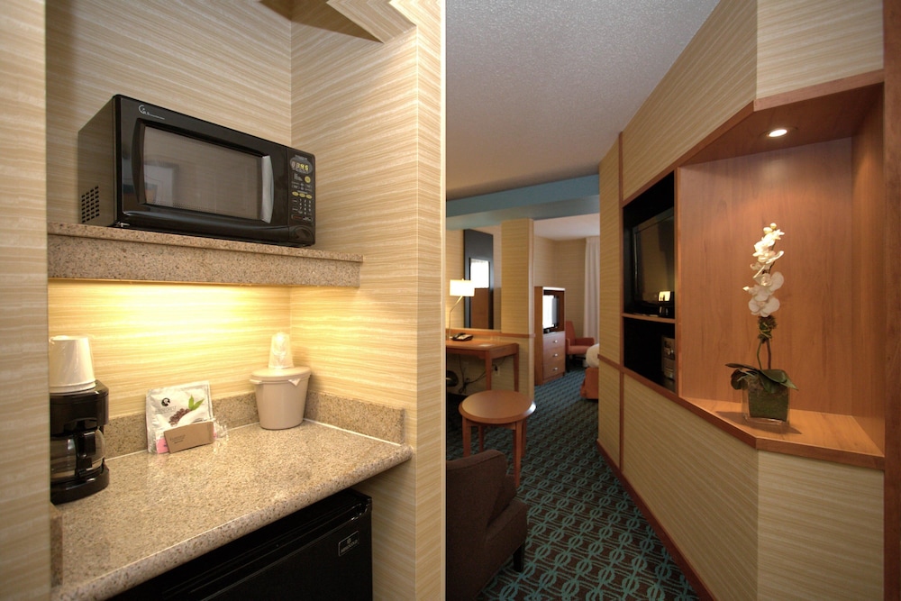Fairfield Inn Suites By Marriott Edison South Plainfield 26/49