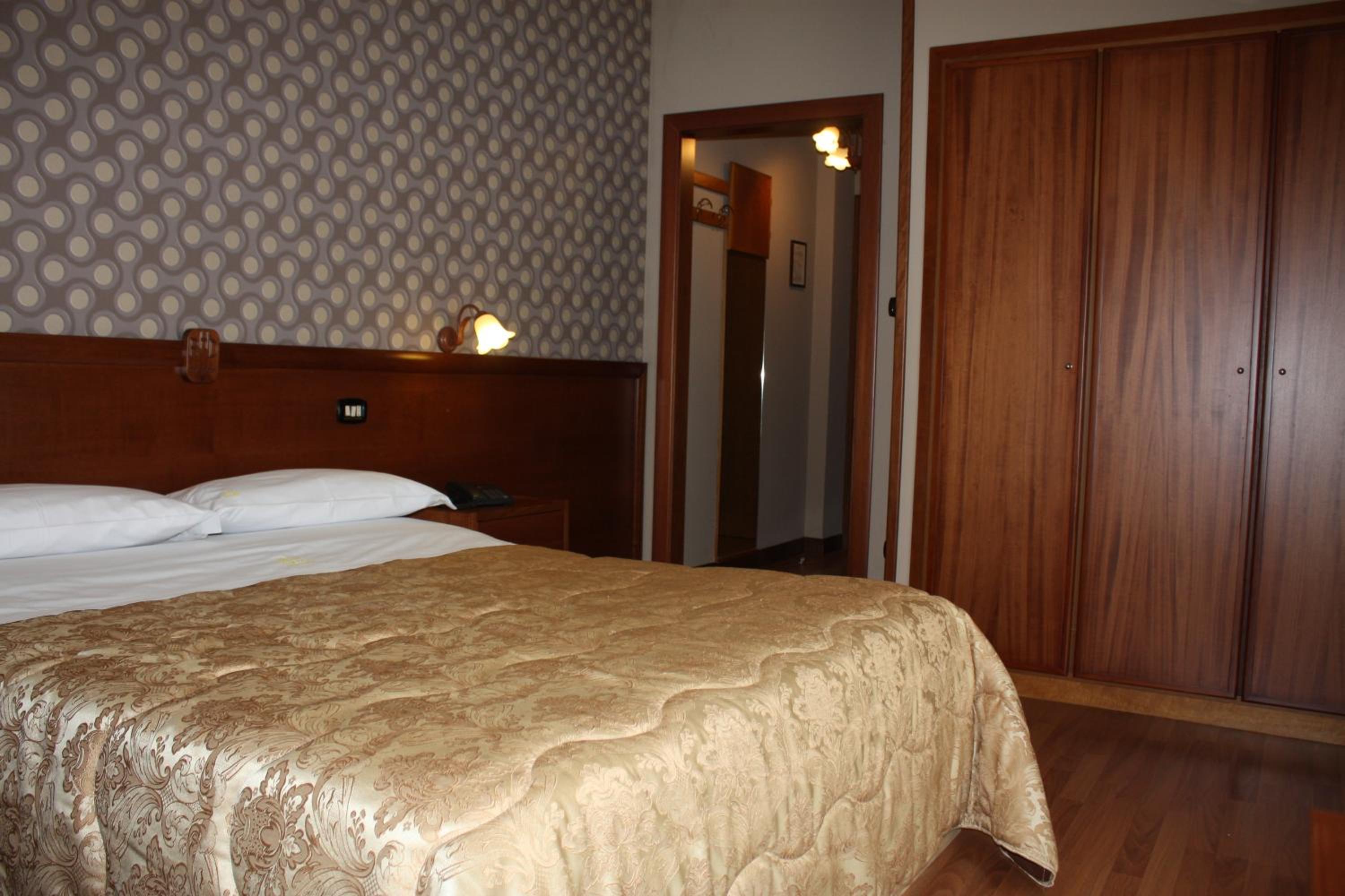 غرفة بسرير مزدوج بشرفة، HOTEL RISTORANTE DONATO 5/10