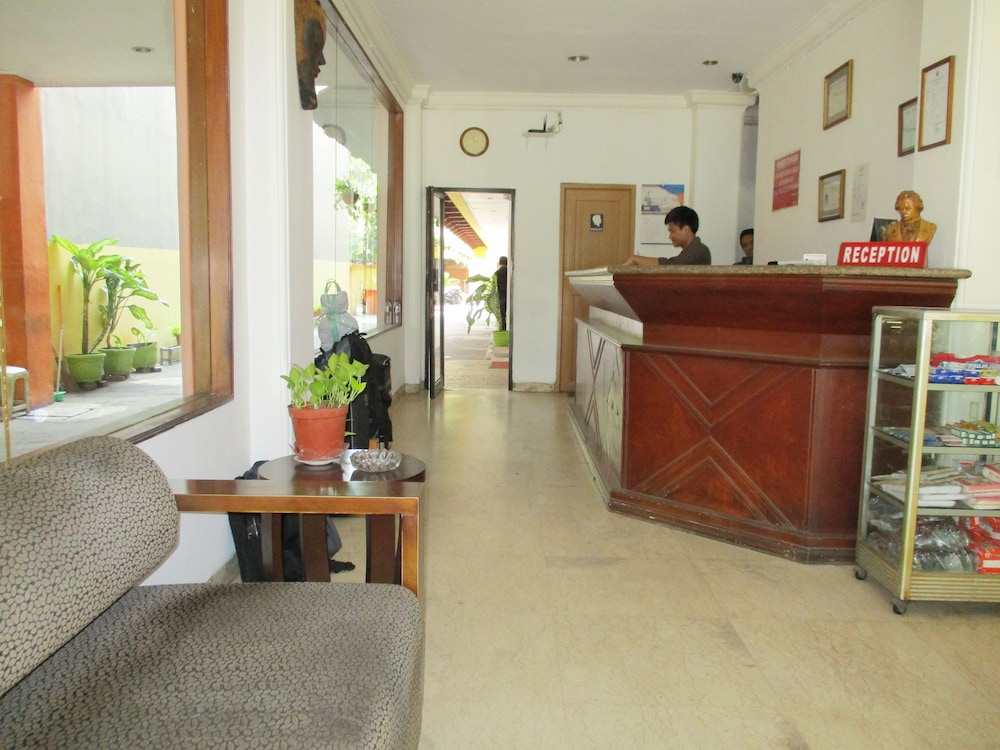 Hotel Maxim 10/33