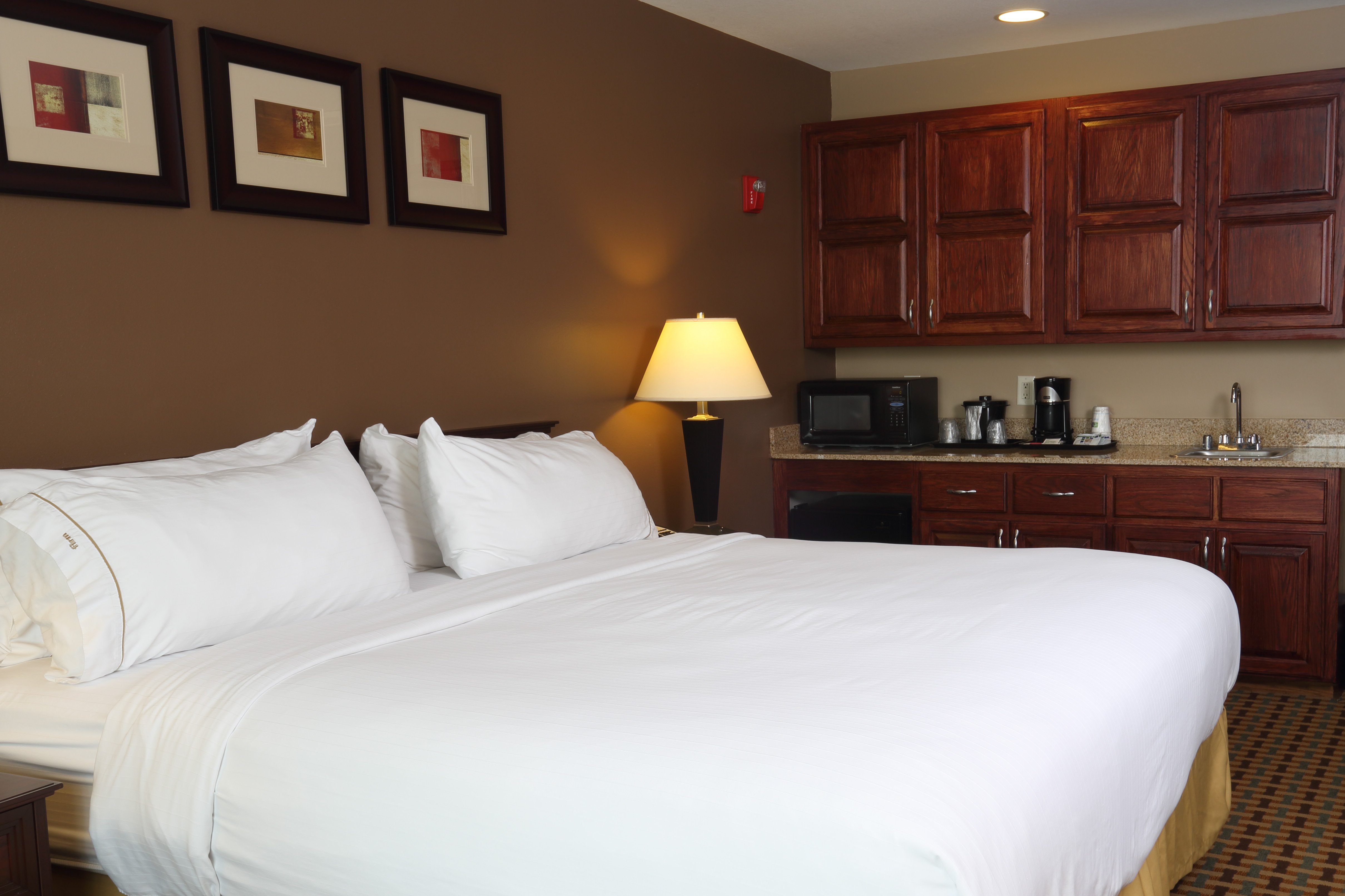 Holiday Inn Express O Neill 15/40