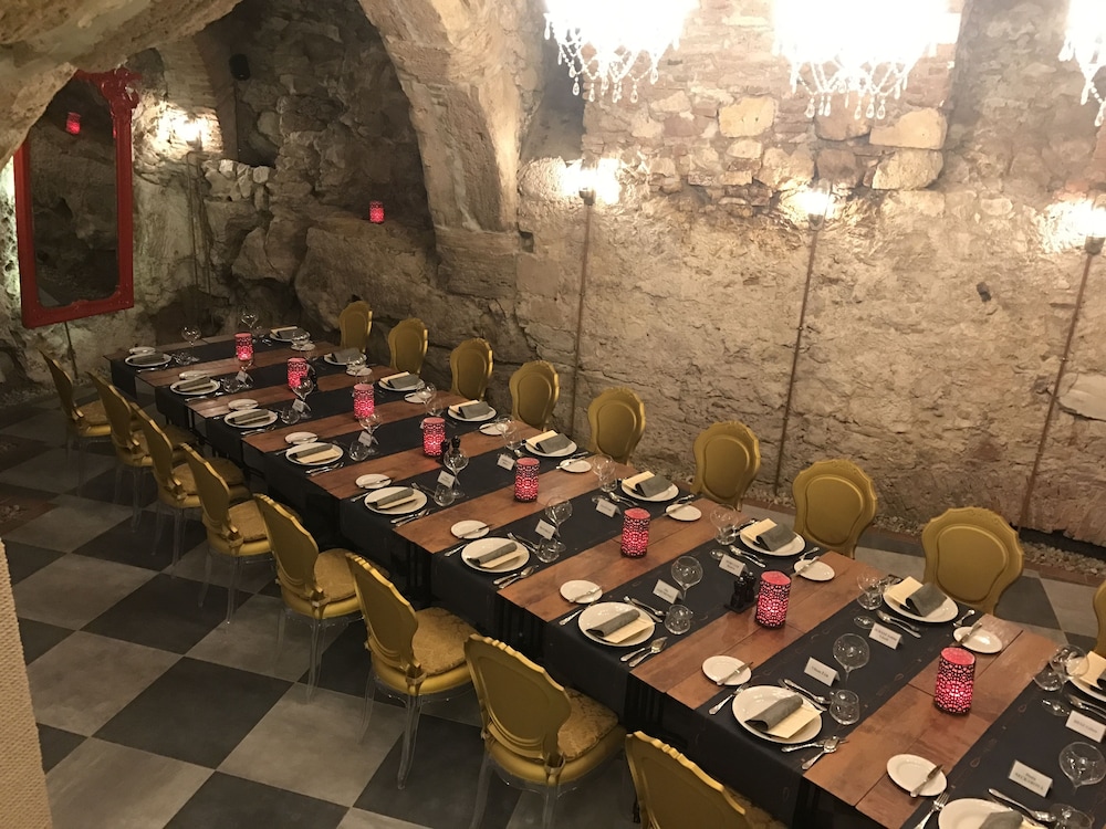 Maison Bistro And Hotel 47/71