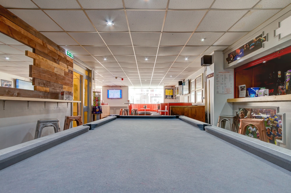 The New Sandringham Court Hotel & Norma Jeans Bar&Brasserie 45/50